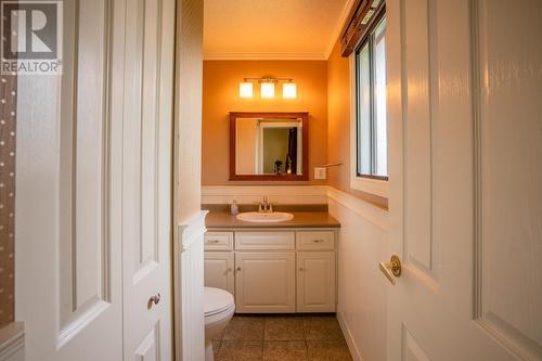 350 Birch Place, 100 Mile House, BC - Indoor Photo Showing Bathroom