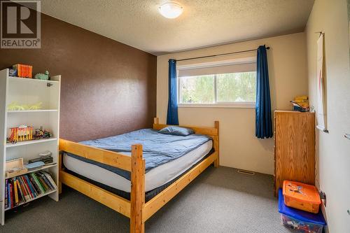 350 Birch Place, 100 Mile House, BC - Indoor Photo Showing Bedroom