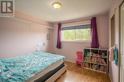 350 Birch Place, 100 Mile House, BC - Indoor Photo Showing Bedroom