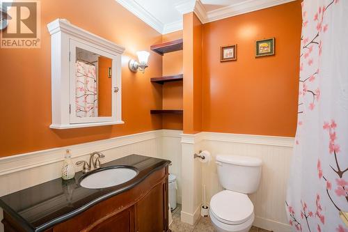 350 Birch Place, 100 Mile House, BC - Indoor Photo Showing Bathroom