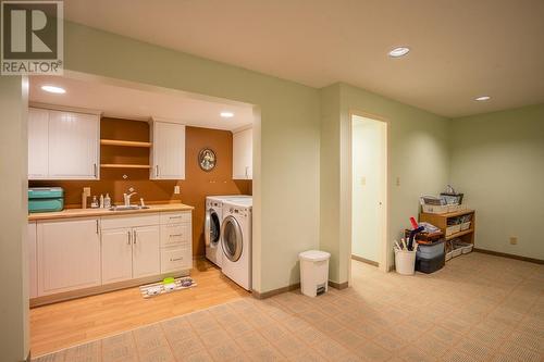 350 Birch Place, 100 Mile House, BC - Indoor Photo Showing Laundry Room