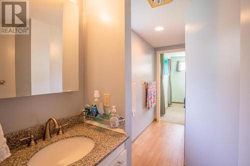 350 Birch Place, 100 Mile House, BC - Indoor Photo Showing Bathroom