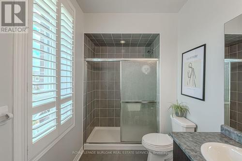 216 - 33 Whitmer Street, Milton (Scott), ON - Indoor Photo Showing Bathroom