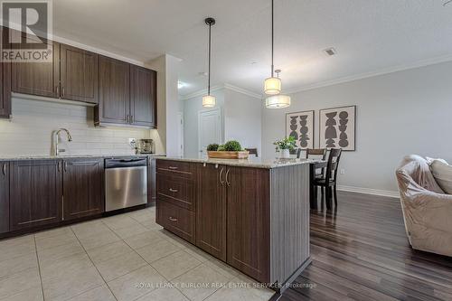 216 - 33 Whitmer Street, Milton, ON - Indoor Photo Showing Kitchen With Upgraded Kitchen