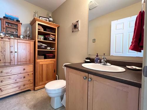 215 Forest Crowne Close, Kimberley, BC - Indoor Photo Showing Bathroom