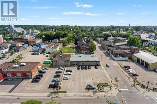 A,B - 270 Lake Street, Pembroke, ON 