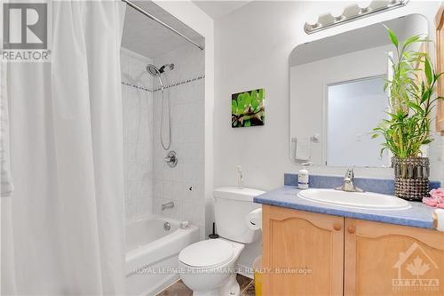 928 Goose River Avenue, Ottawa, ON - Indoor Photo Showing Bathroom