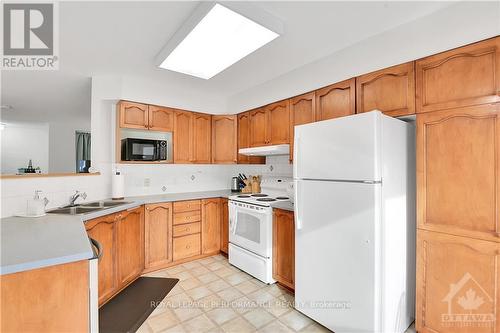 928 Goose River Avenue, Ottawa, ON - Indoor Photo Showing Kitchen With Double Sink