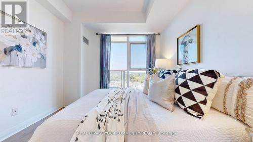 1807 - 55 Oneida Crescent, Richmond Hill (Langstaff), ON - Indoor Photo Showing Bedroom