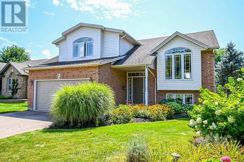 64 Sandra Drive, Pelham, ON - Outdoor With Facade