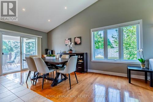 64 Sandra Drive, Pelham, ON - Indoor Photo Showing Dining Room