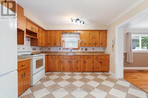 119 Fourth Street, Deseronto, ON - Indoor Photo Showing Kitchen