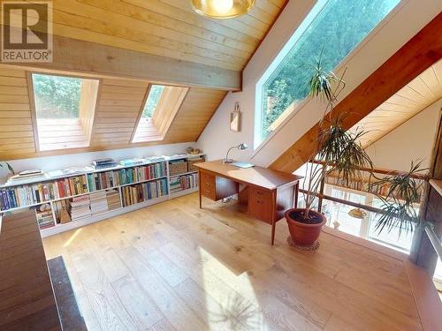 12335 Scotch Fir Point Road, Powell River, BC - Indoor Photo Showing Other Room