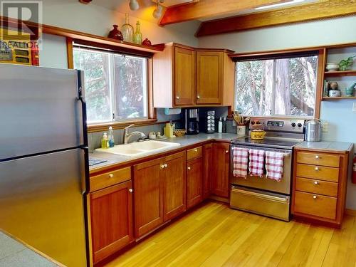 12335 Scotch Fir Point Road, Powell River, BC - Indoor Photo Showing Kitchen With Double Sink