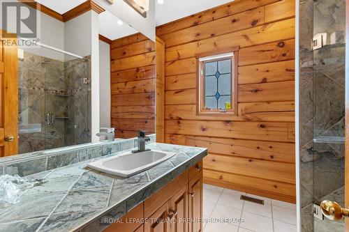 9936 Ontario Street, Lambton Shores (Port Franks), ON - Indoor Photo Showing Bathroom