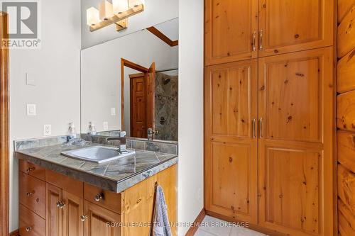 9936 Ontario Street, Lambton Shores (Port Franks), ON - Indoor Photo Showing Bathroom