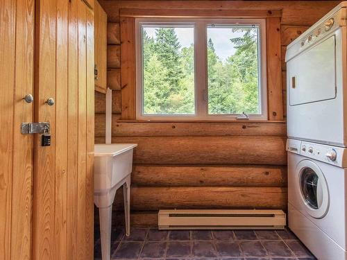 Salle de lavage - 18 Ch. Du Héron, Sainte-Christine-D'Auvergne, QC - Indoor Photo Showing Laundry Room