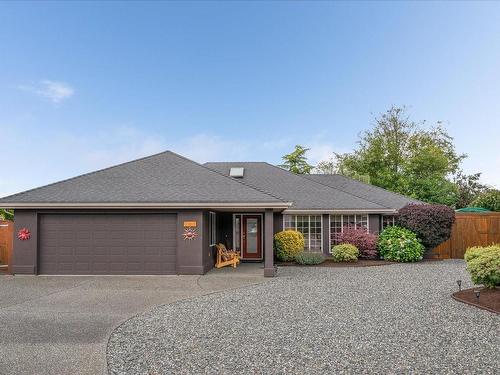 769 Anson Pl, Qualicum Beach, BC 