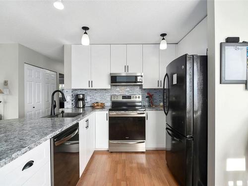 1204-27 Island Hwy South, Campbell River, BC - Indoor Photo Showing Kitchen With Upgraded Kitchen