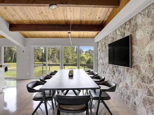 1577 Arthur Street W, Thunder Bay, ON - Indoor Photo Showing Dining Room