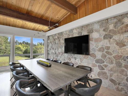 1577 Arthur Street W, Thunder Bay, ON - Indoor Photo Showing Other Room With Fireplace