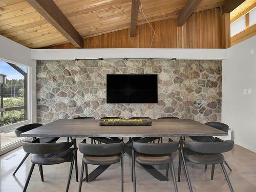 1577 Arthur Street W, Thunder Bay, ON - Indoor Photo Showing Dining Room