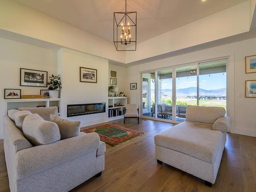 196 Rue Cheval Noir, Kamloops, BC - Indoor Photo Showing Living Room With Fireplace