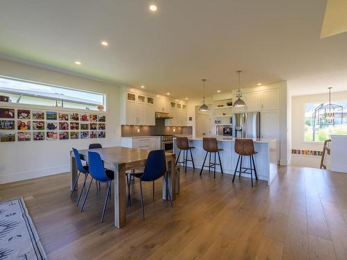 196 Rue Cheval Noir, Kamloops, BC - Indoor Photo Showing Dining Room