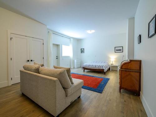 196 Rue Cheval Noir, Kamloops, BC - Indoor Photo Showing Bedroom