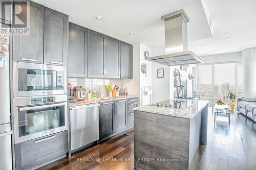 4310 - 8 The Esplanade, Toronto (Waterfront Communities), ON - Indoor Photo Showing Kitchen With Stainless Steel Kitchen With Upgraded Kitchen