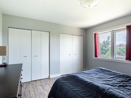 Master bedroom - 407-231 Rue Riverside, Saint-Lambert, QC - Indoor Photo Showing Bedroom