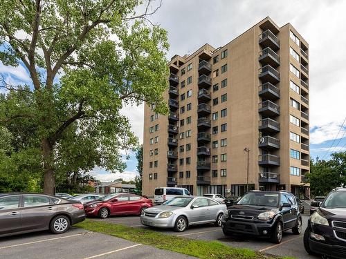 Parking - 407-231 Rue Riverside, Saint-Lambert, QC - Outdoor With Facade