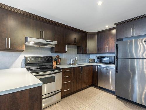 Kitchen - 407-231 Rue Riverside, Saint-Lambert, QC - Indoor Photo Showing Kitchen