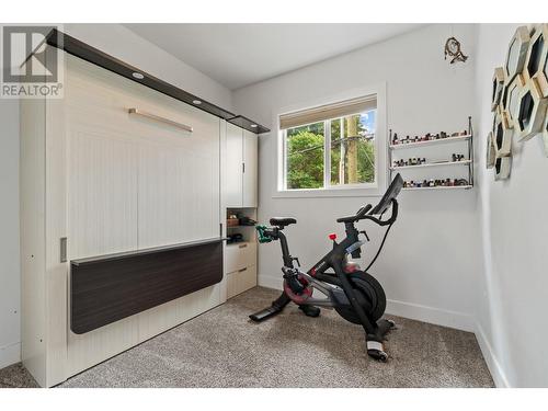 723 Cadder Avenue, Kelowna, BC - Indoor Photo Showing Gym Room