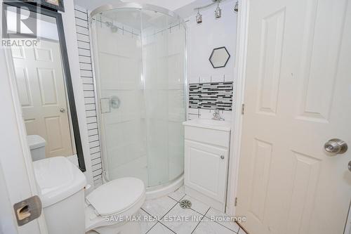 82 Trowbridge Street, Woolwich, ON - Indoor Photo Showing Bathroom