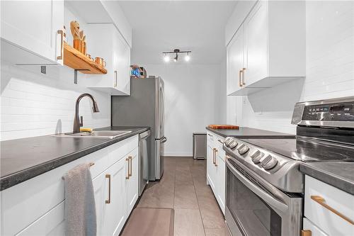 1964 Main Street W|Unit #401, Hamilton, ON - Indoor Photo Showing Kitchen