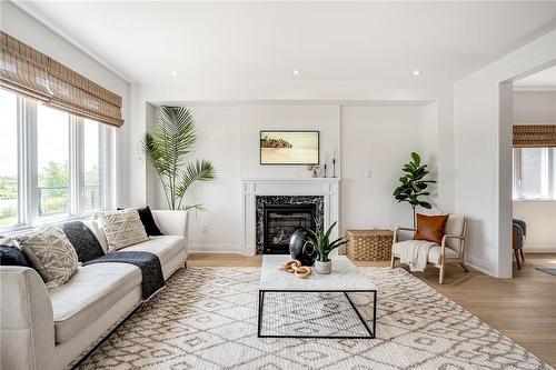 176 Shoreview Drive, Welland, ON - Indoor Photo Showing Living Room With Fireplace