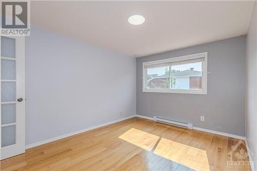 106 Mcclellan Road, Ottawa, ON - Indoor Photo Showing Other Room