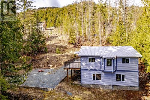 7430 Crowfoot Drive, Anglemont, BC - Outdoor