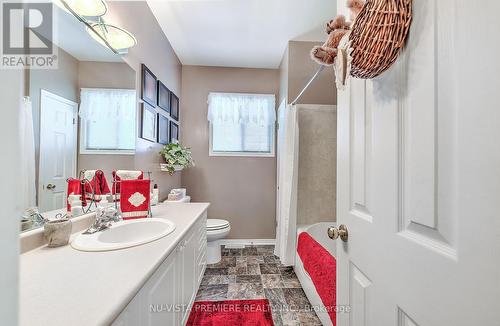 1090 Shelborne Place, London, ON - Indoor Photo Showing Bathroom