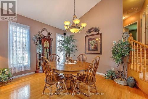 1090 Shelborne Place, London, ON - Indoor Photo Showing Dining Room