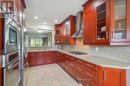 30 Boros Link, Whitchurch-Stouffville (Ballantrae), ON - Indoor Photo Showing Kitchen