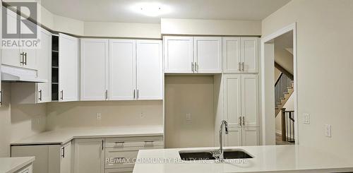 44 Donald Ingram Crescent, Georgina, ON - Indoor Photo Showing Kitchen