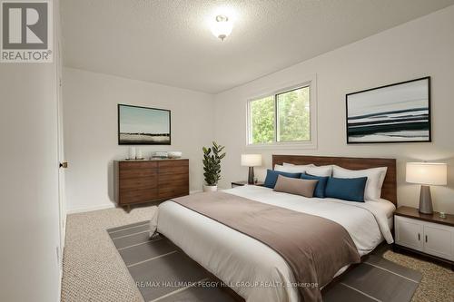 55 Garden Drive, Barrie (Allandale), ON - Indoor Photo Showing Bedroom