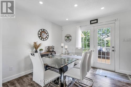 6532 Beatty Line, Centre Wellington (Fergus), ON - Indoor Photo Showing Dining Room