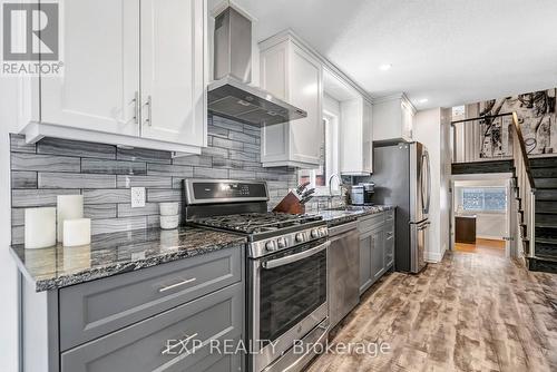 6532 Beatty Line, Centre Wellington (Fergus), ON - Indoor Photo Showing Kitchen With Upgraded Kitchen