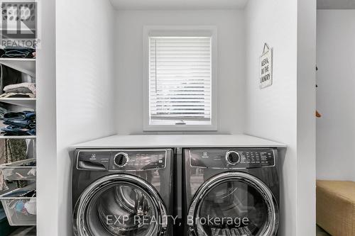 6532 Beatty Line, Centre Wellington (Fergus), ON - Indoor Photo Showing Laundry Room