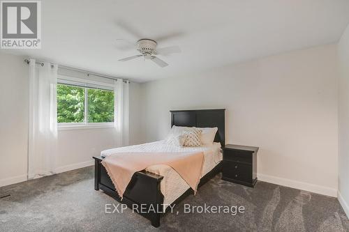 6532 Beatty Line, Centre Wellington (Fergus), ON - Indoor Photo Showing Bedroom