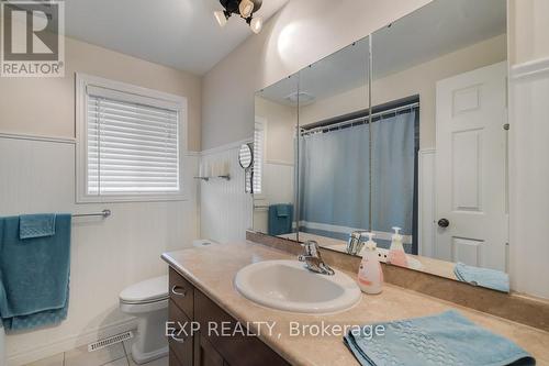 6532 Beatty Line, Centre Wellington (Fergus), ON - Indoor Photo Showing Bathroom