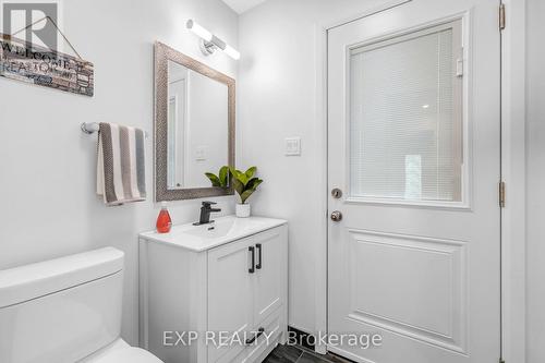 6532 Beatty Line, Centre Wellington (Fergus), ON - Indoor Photo Showing Bathroom